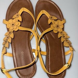 Elegant Yellow Floral Sandals